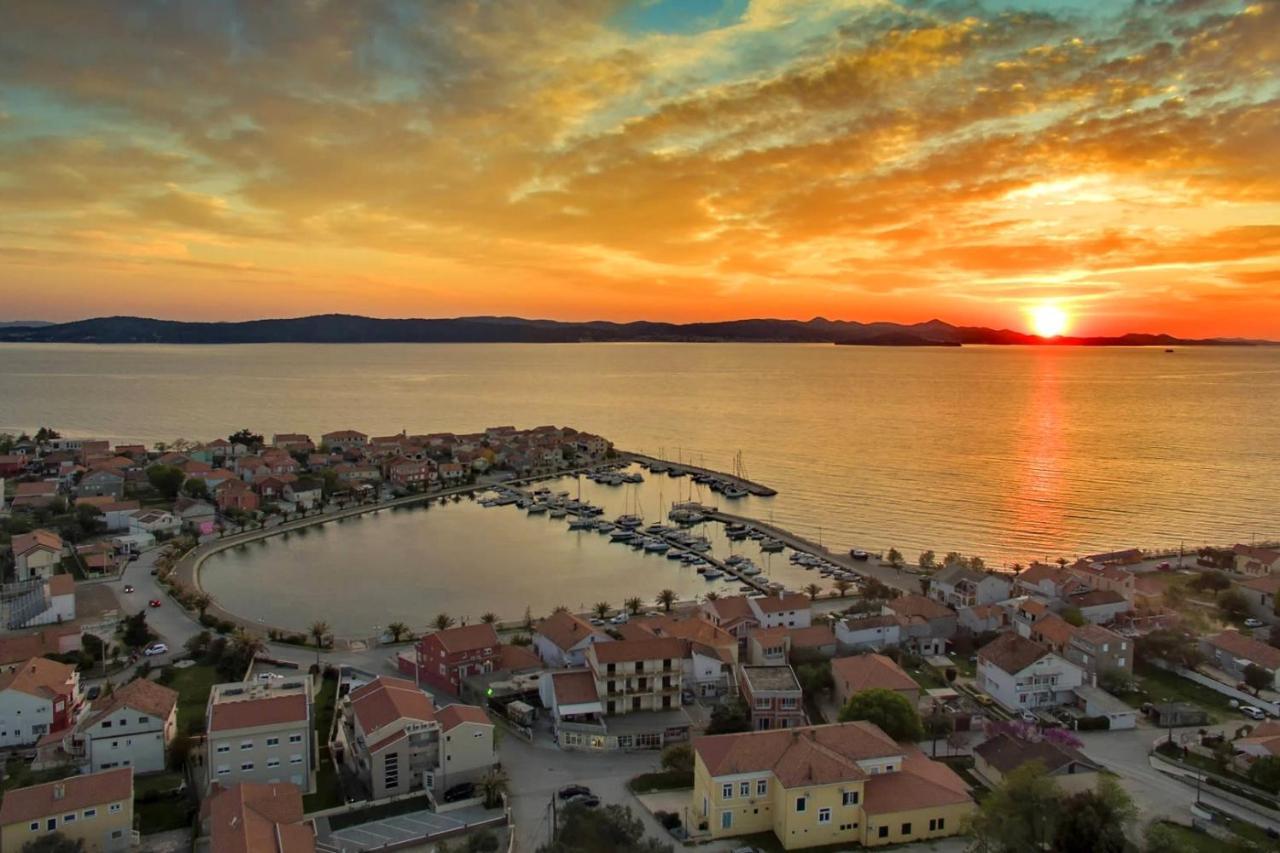 Apartments With A Parking Space Bibinje, Zadar - 18843 エクステリア 写真